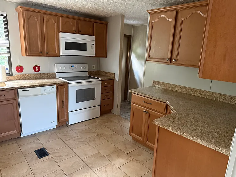 970 Whippoorwill Way — Photo 11