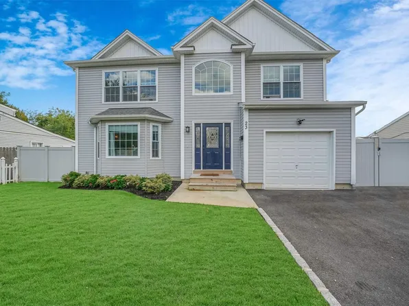 23 Somerset Road, Amityville, NY 11701