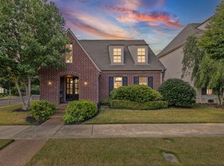 1036 Russell Farms Rd, Collierville, TN 38017