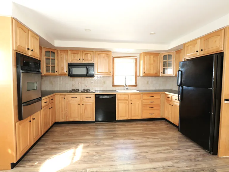 47 Van Dyke St #2 — Photo 2