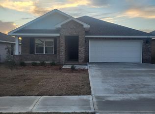 4714 Airmen Dr, Crestview, FL 32539
