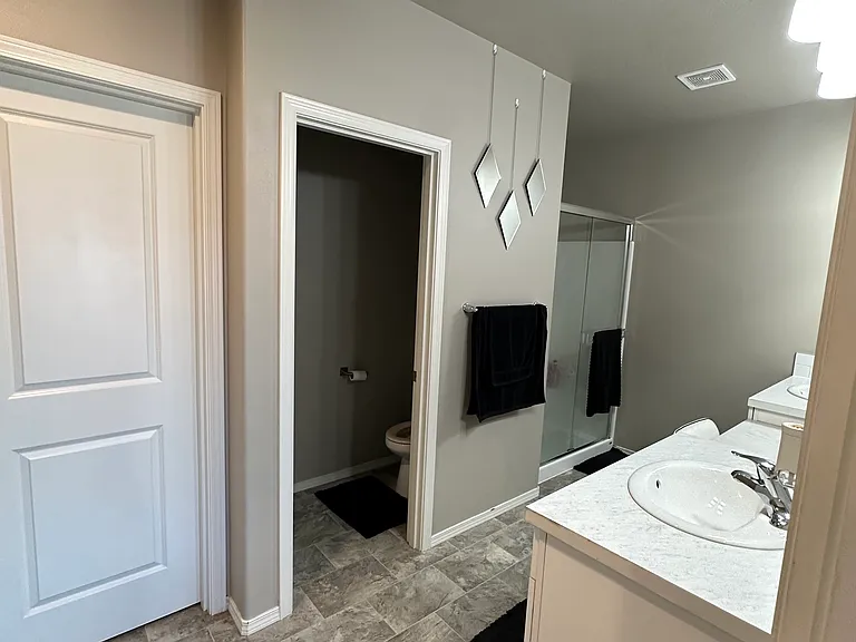 7705 Cassiar Dr — Photo 23