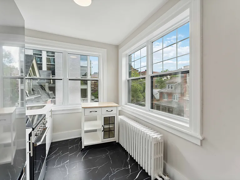 325 Cooper St — Photo 23