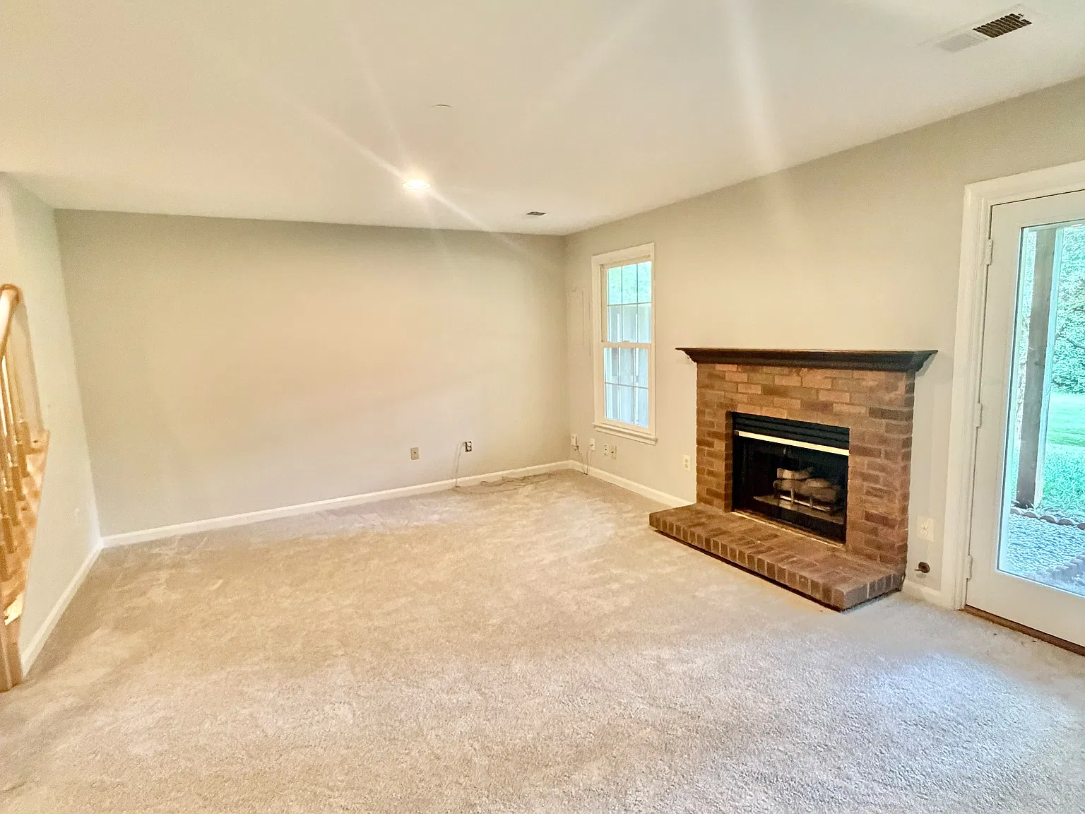 1 bed, $2,000 — Photo 1
