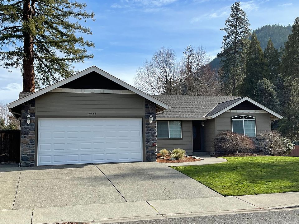 1st image of 1255 SE Krystin Pl