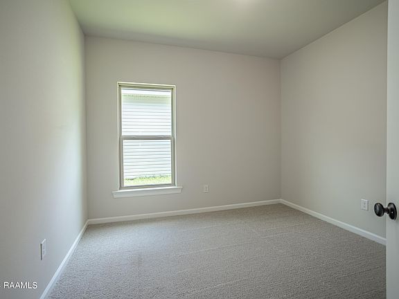 5th image of 306 Cainwood Ct