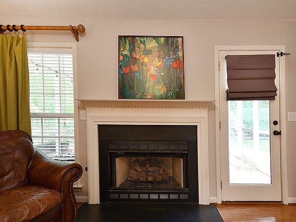 5th image of 302 Stonington Way