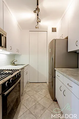 Rented by Mirador Real Estate | media 23