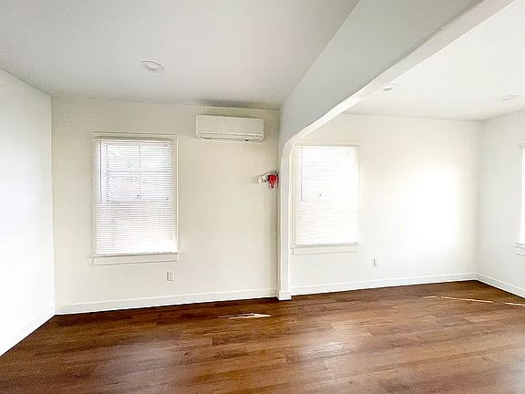 4th image of 1400 Karen Dr