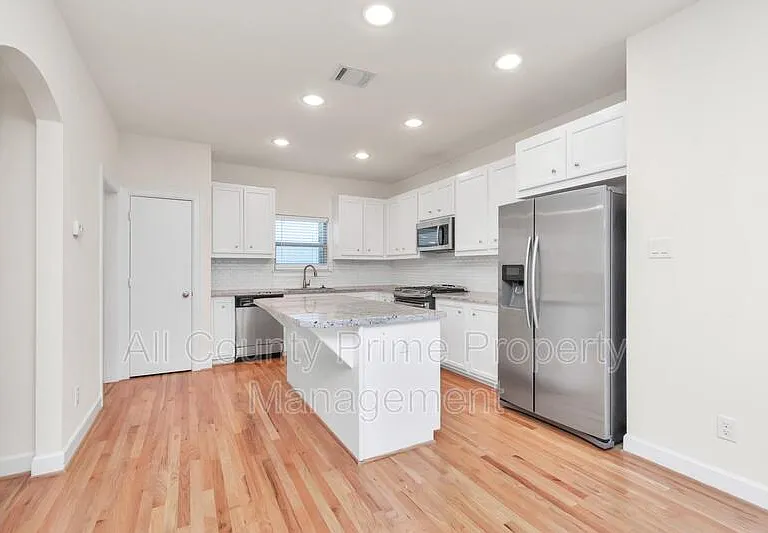 3627 Main Plaza Dr — Photo 14
