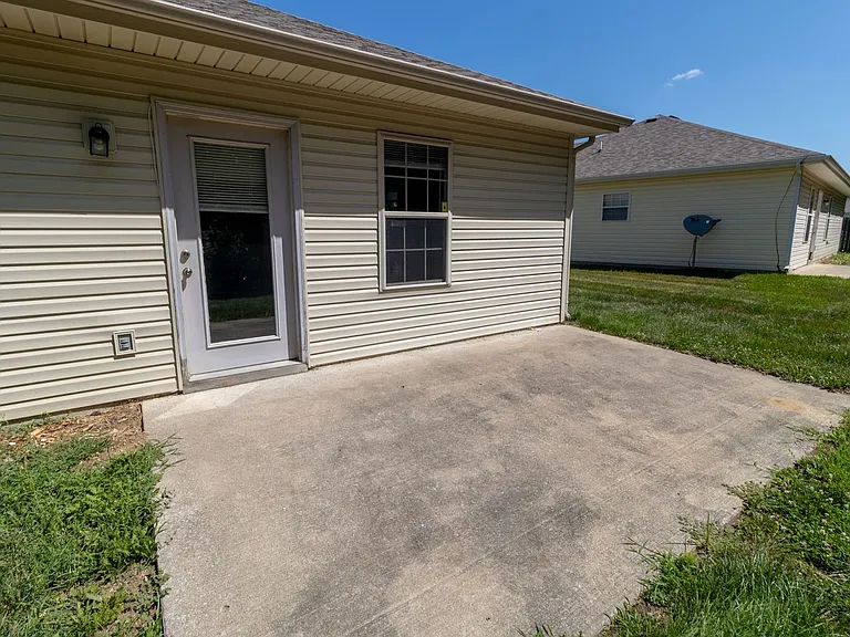 1408 Bodie Dr — Photo 32