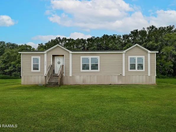 170 Still Waters Ln, Carencro, LA 70520