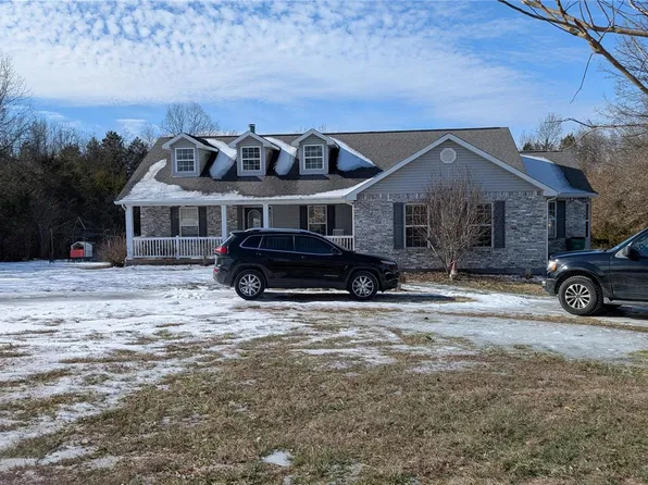 472 Woodsorrel Dr, Hillsboro, MO 63050