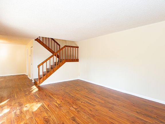 5th image of 346 Lake Arbor Drive