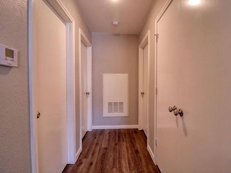 2221 Bowie Dr #11 — Photo 17