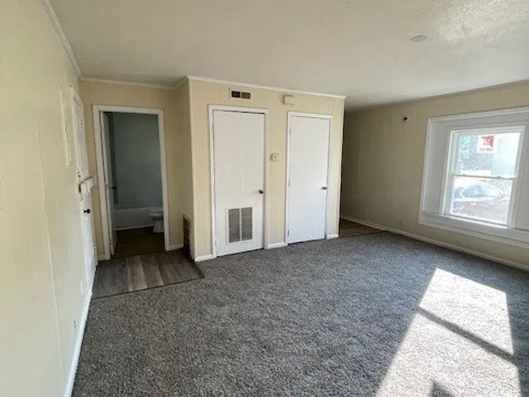 101 N Clay St — Photo 3