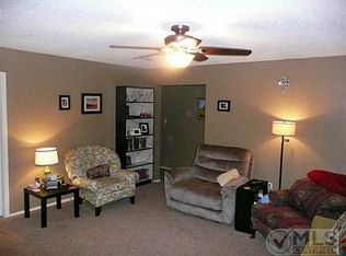 106 W Cedar St, Lone Oak, TX 75453