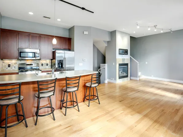 1213 Marcy Plz, Omaha, NE 68108