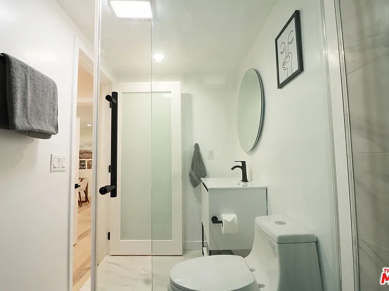 944 N San Vicente Blvd #10 — Photo 13