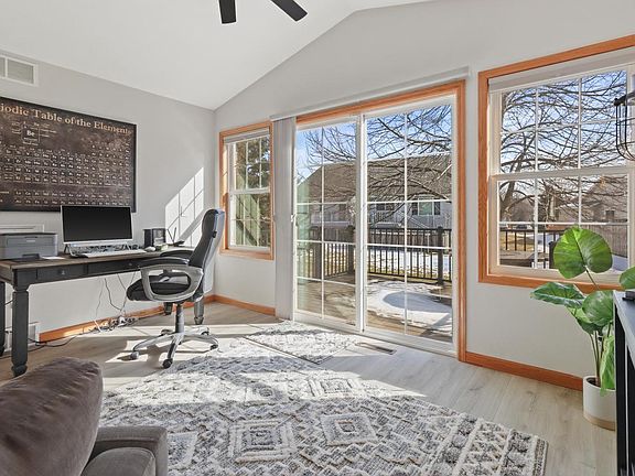 4th image of 635 Cardinal WAY