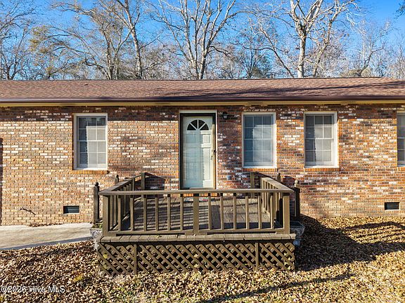 4th image of 2675 Bluebird Lane SW