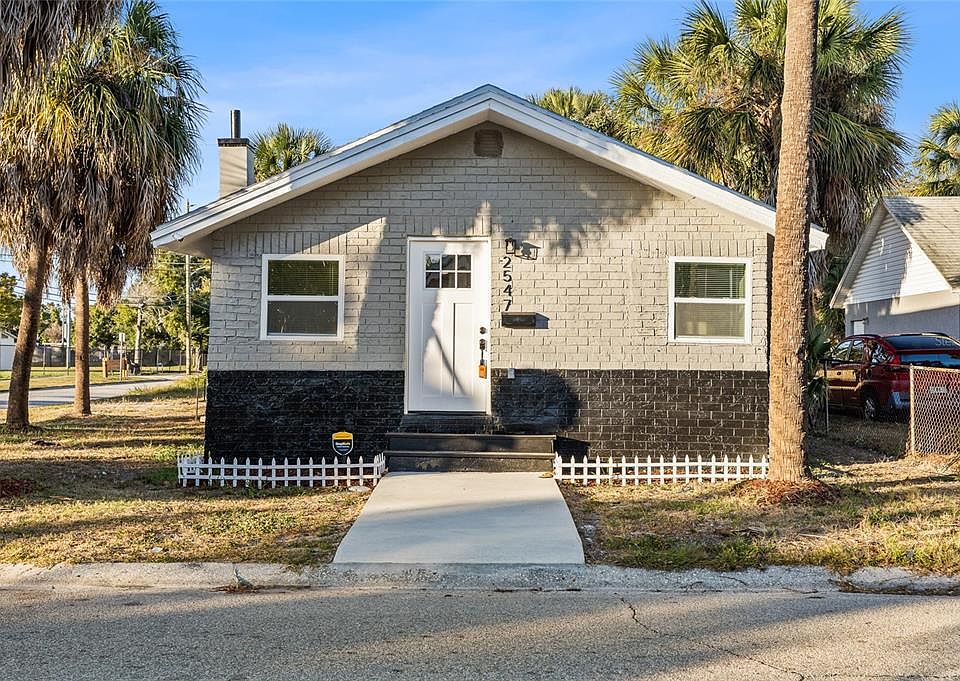 1st image of 2547 10TH AVENUE S