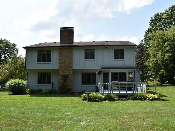 4th image of 10198 Nancy Dr