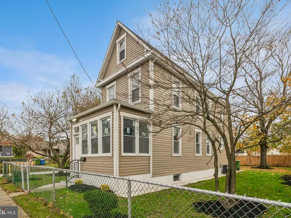 524 W 6th St, Palmyra, NJ 08065