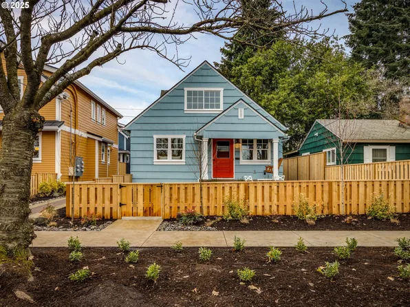 2150 N Saratoga St #1, Portland, OR 97217