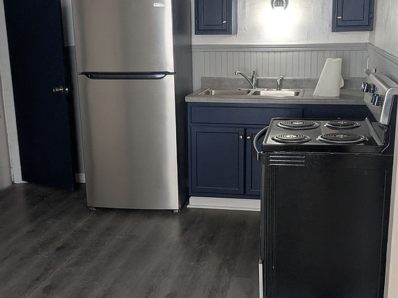 5th image of 6504 Lillian Ave
