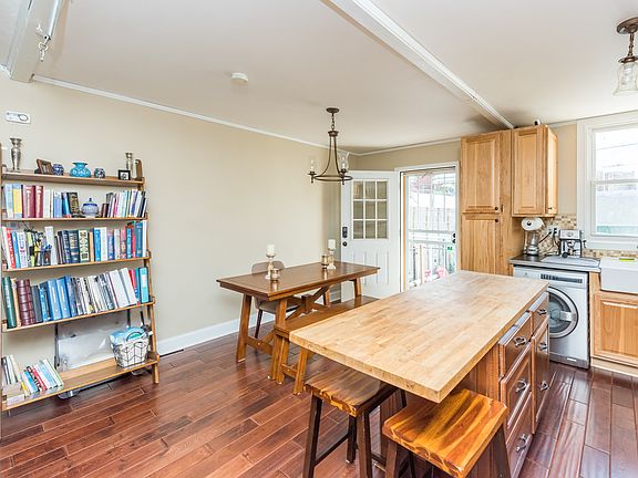 3rd image of 20-44 28th St #1