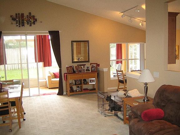 2nd image of 1084 Ballyshannon Pkwy