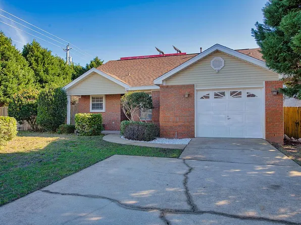 429 Bristol Cv, Mary Esther, FL 32569