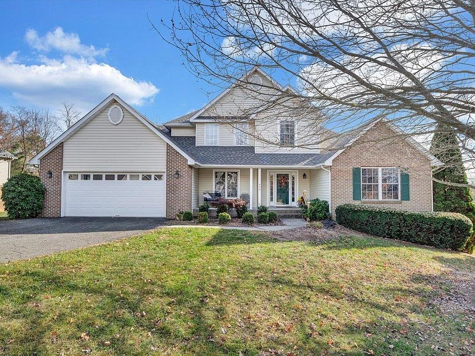 1st image of 409 Wildflower Ln