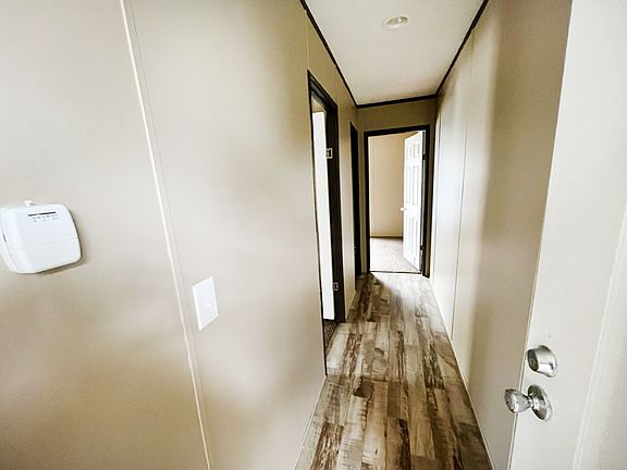 4th image of 8530 W 85th St #75b3e570d