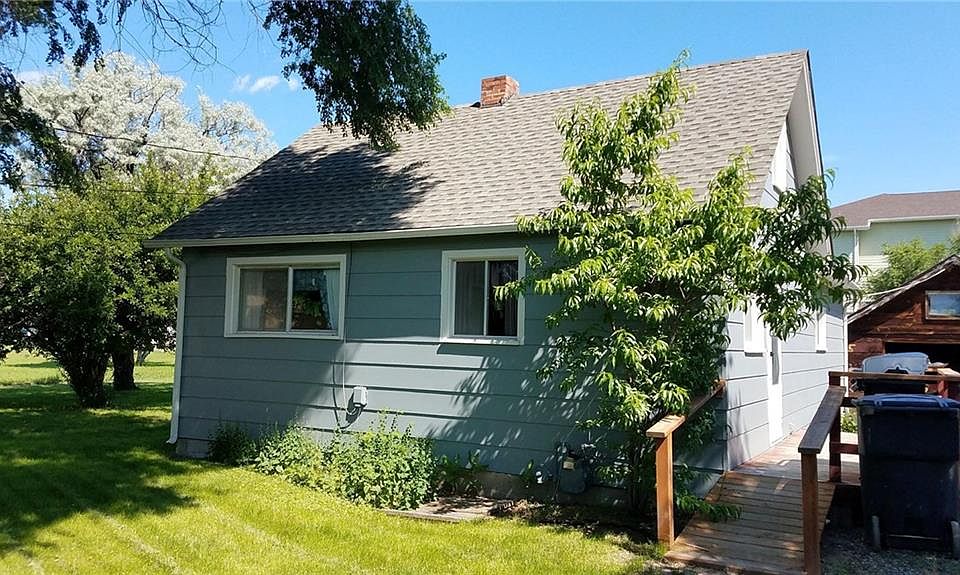 2nd image of 621 Winemiller Ln