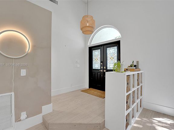 4th image of 2772 Sucre Ave