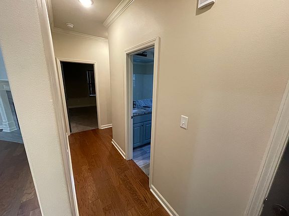5th image of 121 Sanibel Cir