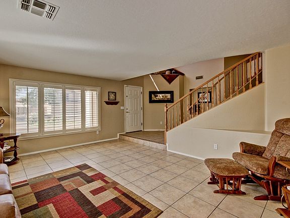 3rd image of 1430 E Lynx Way