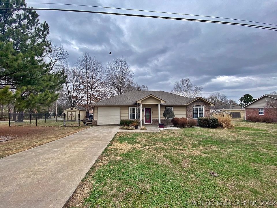 1201 Hensley Dr, Tahlequah, OK 74464 | Zillow