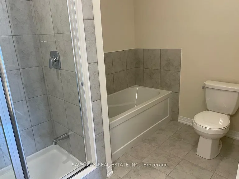19 Bowery Rd — Photo 27