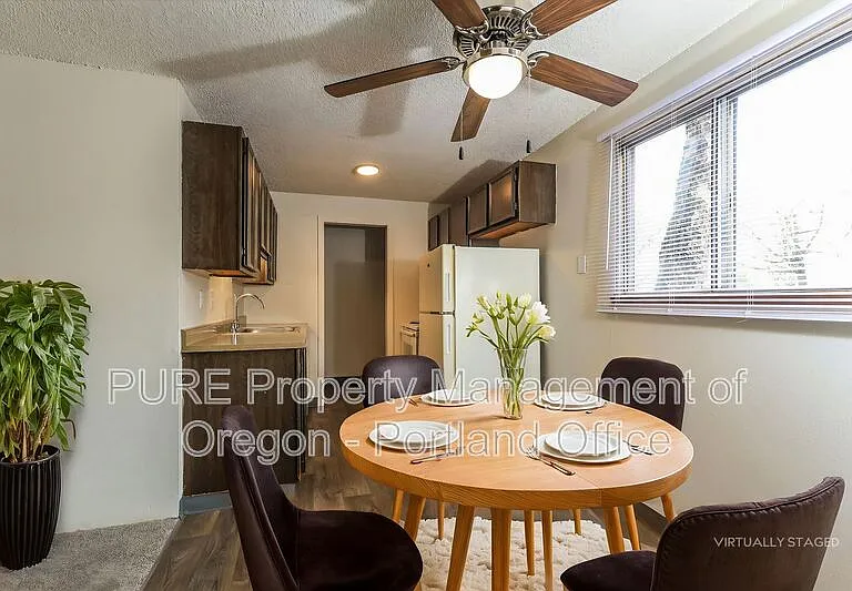 Parkway Garden — Photo 70