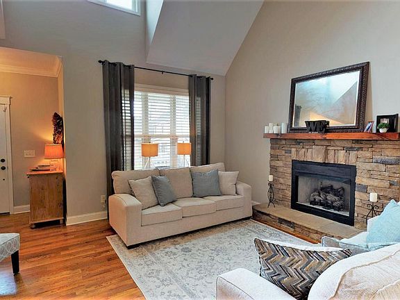5th image of 400 Cedar Hill Ln NW #44