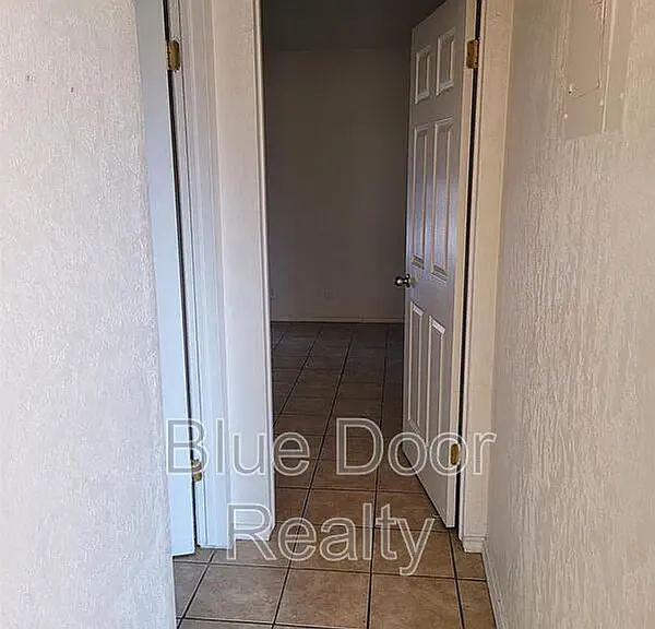 4601 Carlisle Blvd NE #H3 — Photo 4
