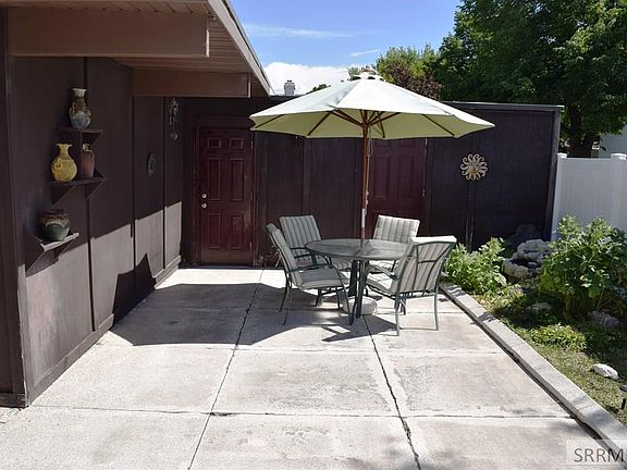 3rd image of 1580 Three Fountains Dr