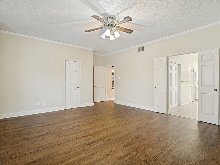 7414 Silver Lake Dr — Photo 16