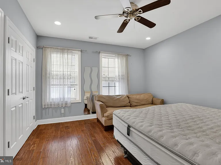 3408 Richmond St — Photo 23