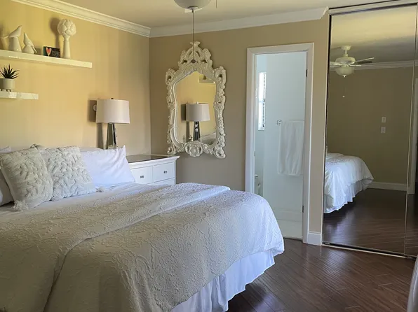 3341 Cocoplum Cir, Pompano Beach, FL