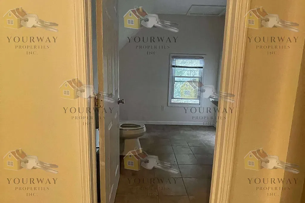 3 bed, $2,000 — Photo 1