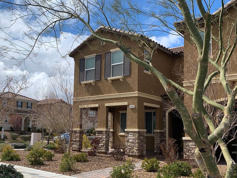 Beautiful and safe neighborhood with lots of beautiful landscaping!